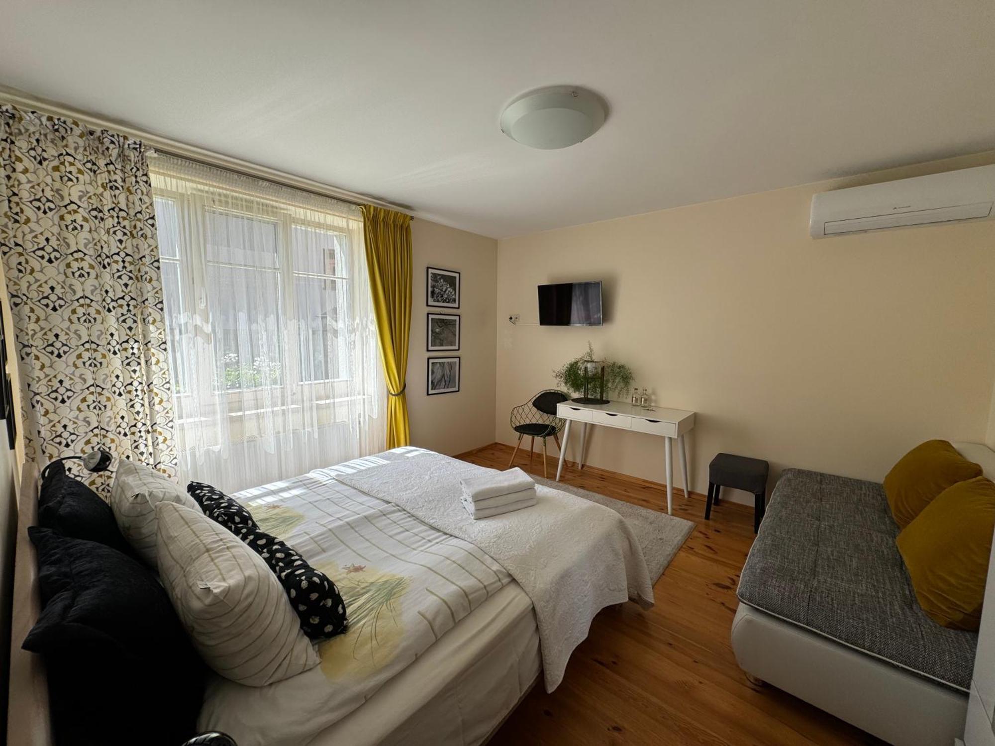 Guest House "8 Smilgos" Klaipėda Buitenkant foto